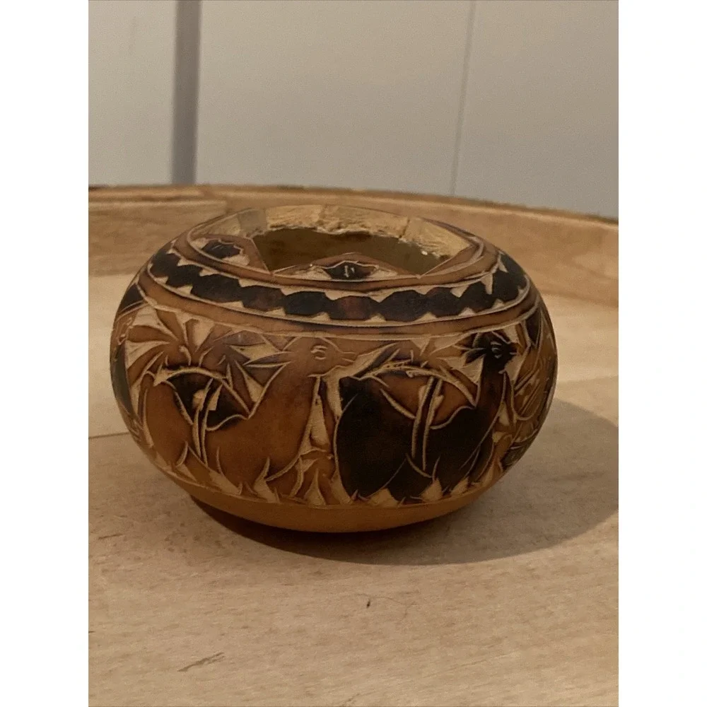 Lot Of 2 Hand-Carved Peruvian Gourd‎ Art Bowl Vase Keys jewelry smalls